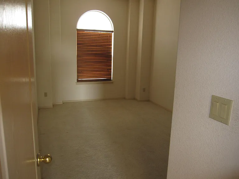 564 Canyon Point Rd — Photo 14