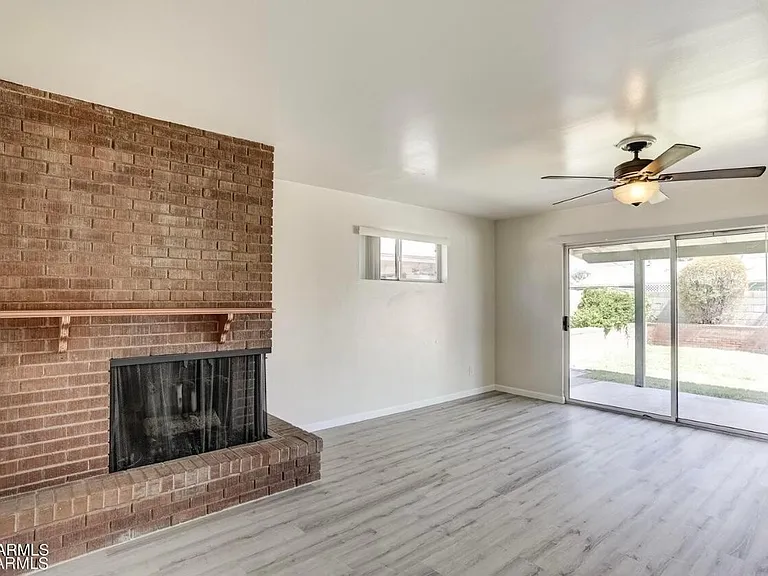 40 E Fairmont Dr — Photo 8