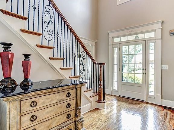 3rd image of 5587 Cathers Creek Dr