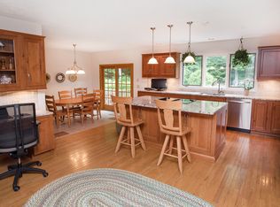 2 Putnam Hill Dr, Redding, CT 06896