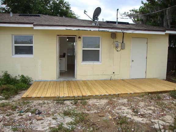 5th image of 905 Allendale St