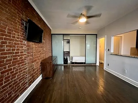 1026 Washington St #5R — Photo 7