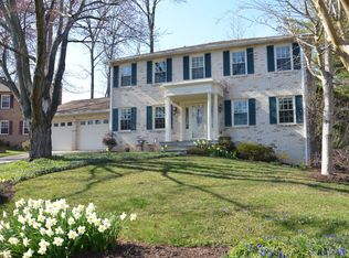 9712 Klimt Ct, Burke, VA 22015