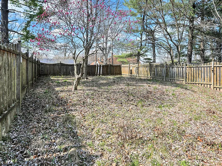 12674 Crescent Dr — Photo 9