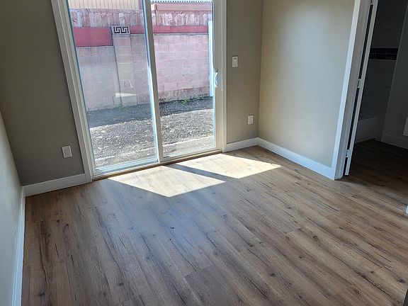 5th image of 2130 W 80th St #1
