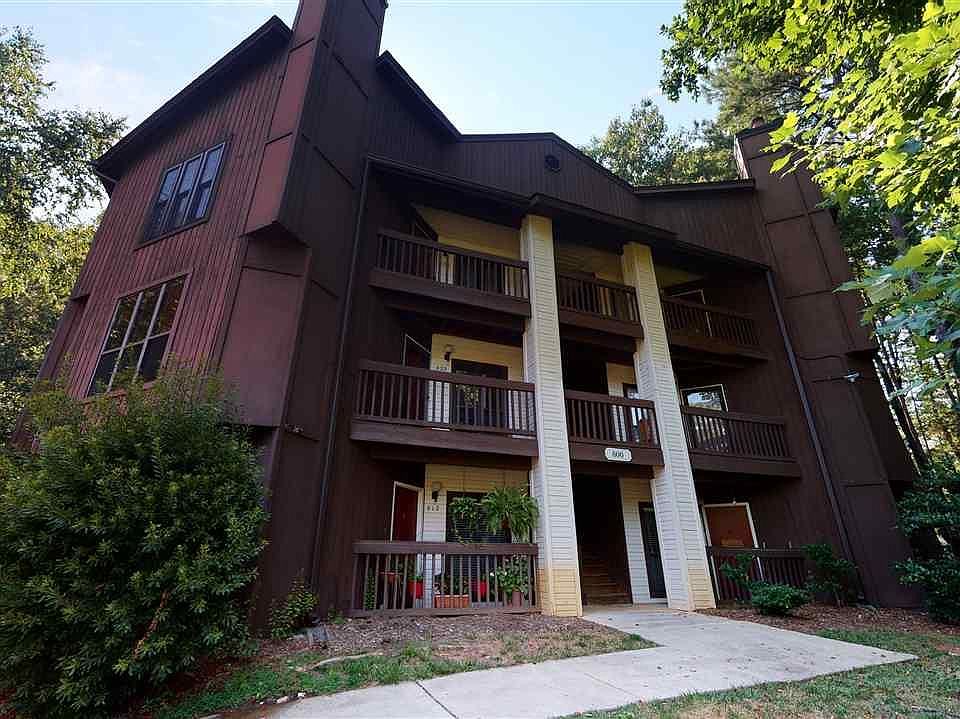 1st image of 822 New Kent Pl #822
