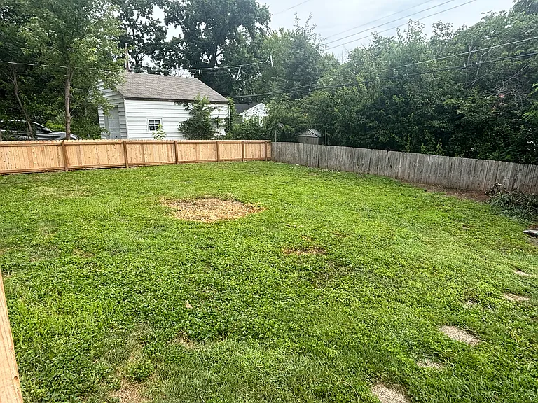 828 Selma Ave — Photo 23