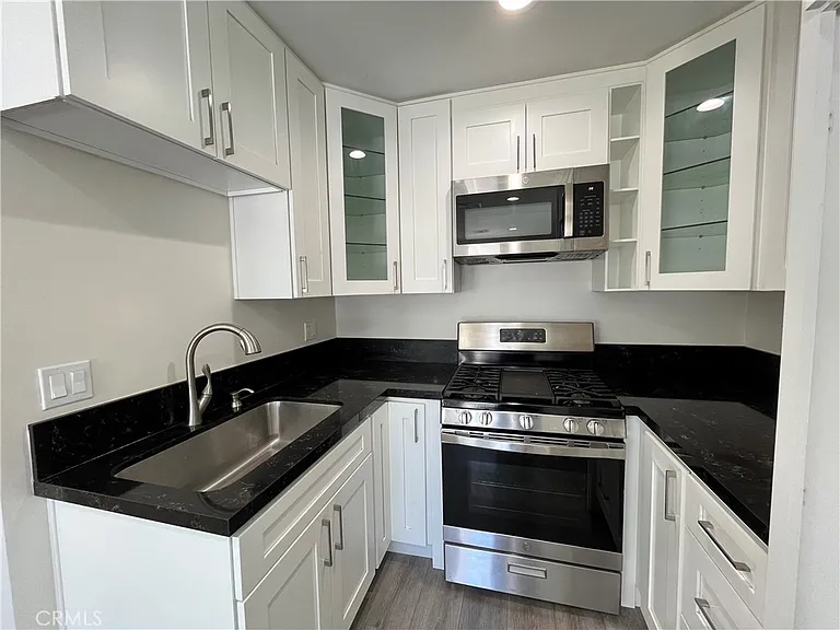 6201 Goodland Ave — Photo 6