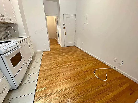 5th image of 134 W 15th St APT 2RW
