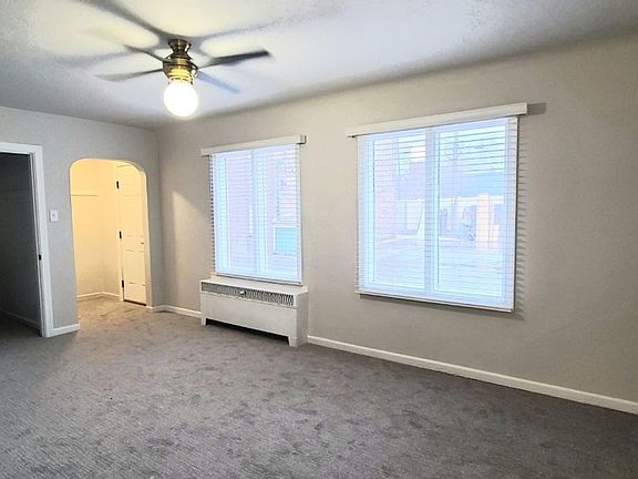 3rd image of 225 S 400 E #416