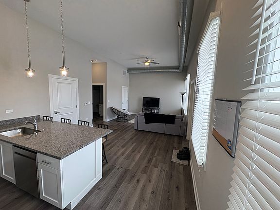 2nd image of 1416 Indiana Ave #102