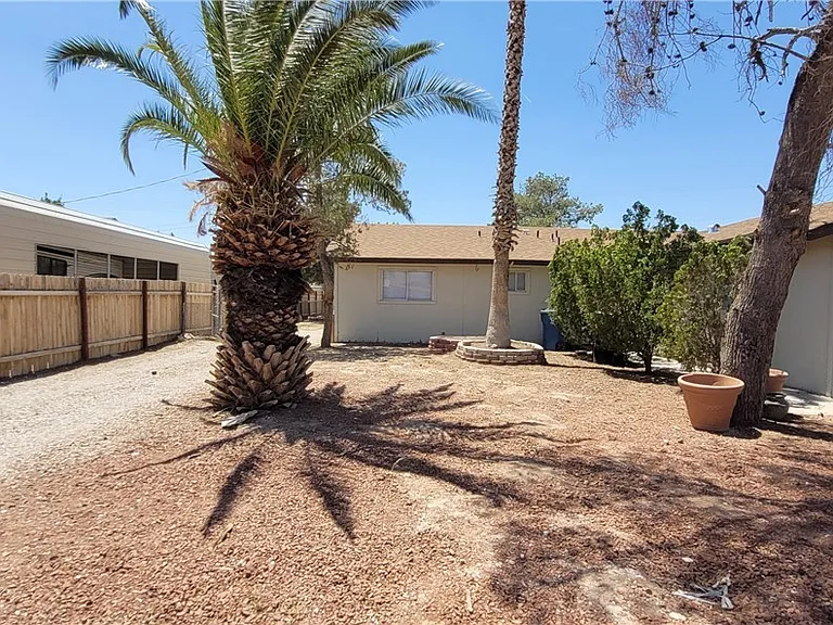 4341 San Mateo St — Photo 2