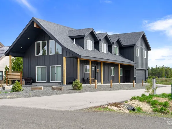 13142 Hawks Bay Rd, Donnelly, ID 83615