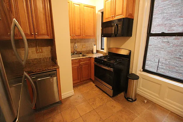 Rented by Luxor Homes & Investment Realty | media 34