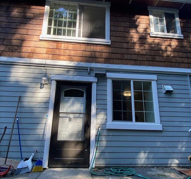 Entrance of bottom duplex