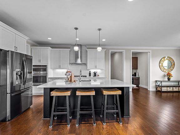 3rd image of 2349 Westbrooke Ct