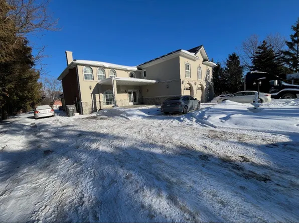 9 Julian Dr, Brampton, ON L6P 0L3