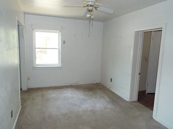 3rd image of 309 Gardner Dr