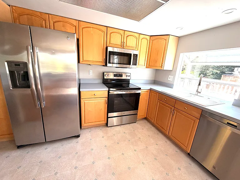 9427 NE 138th St — Photo 9