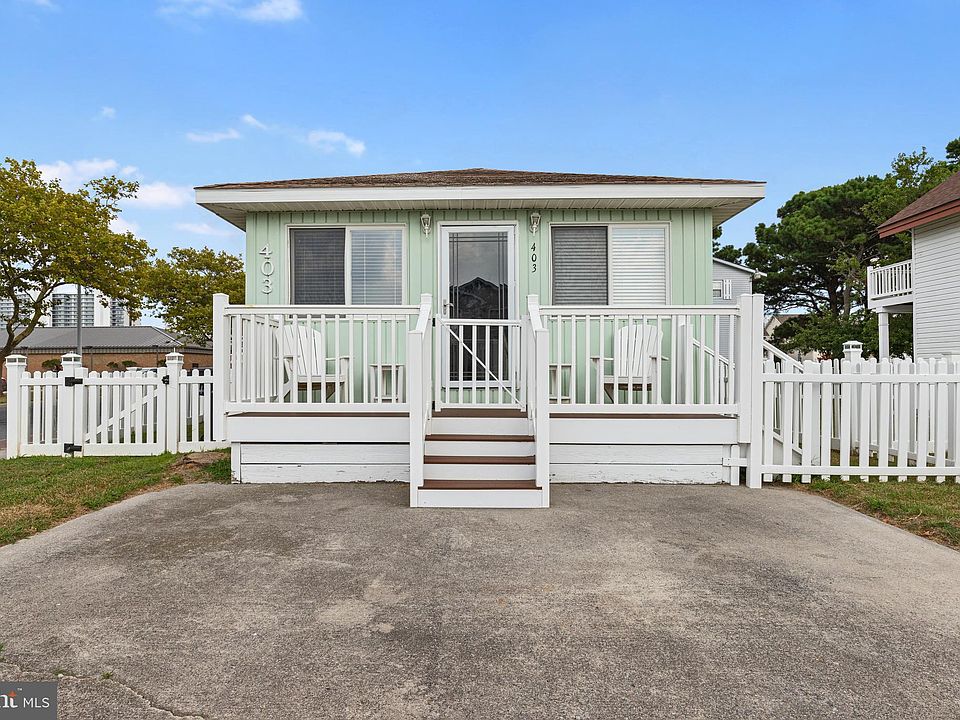 1st image of 403 Caribbean Dr