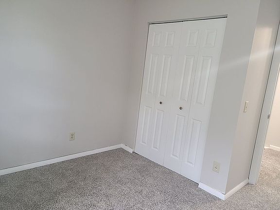2nd image of 3412 Sussex Ln