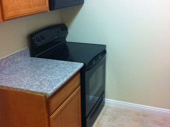 3rd image of 8813 Darby Ave #3