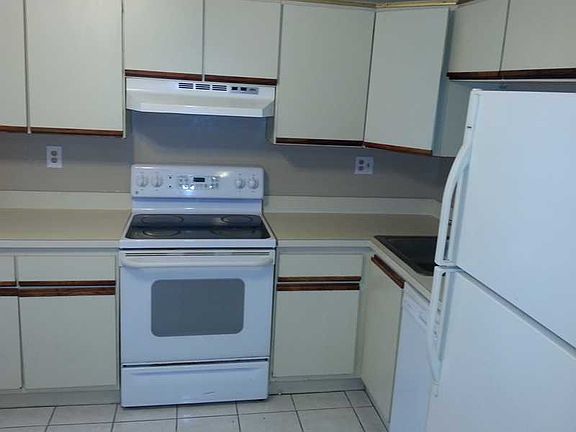 4th image of 4718 NW 82nd Ave #1706