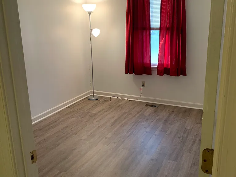 875 Vine St — Photo 7