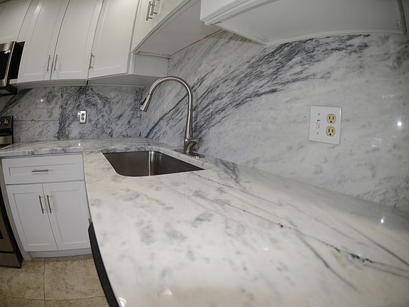 5th image of 3510 Oaks Way APT 103