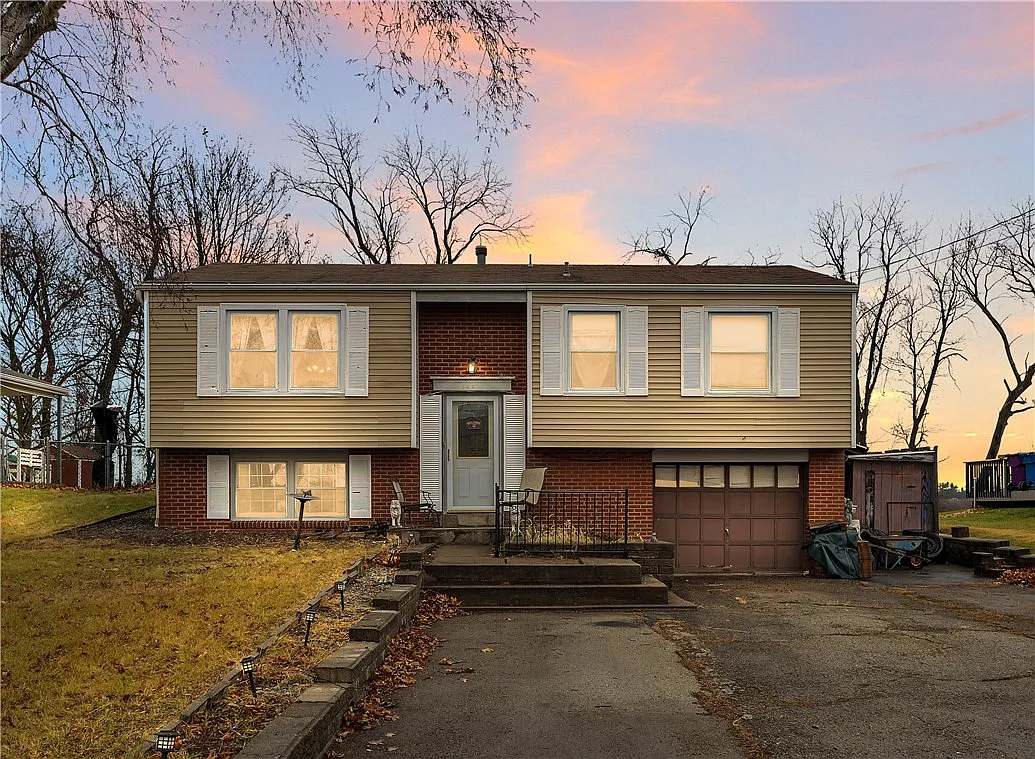 144 Alcan Dr photo 1