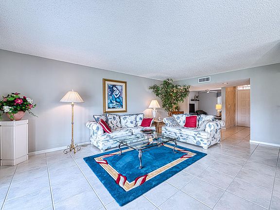 4th image of 7023 Summer Tree Dr APT 101
