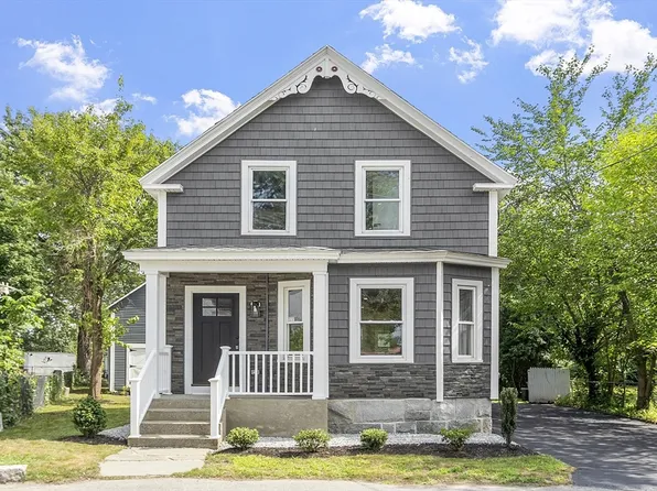 48 Fruit St, Lowell, MA 01852