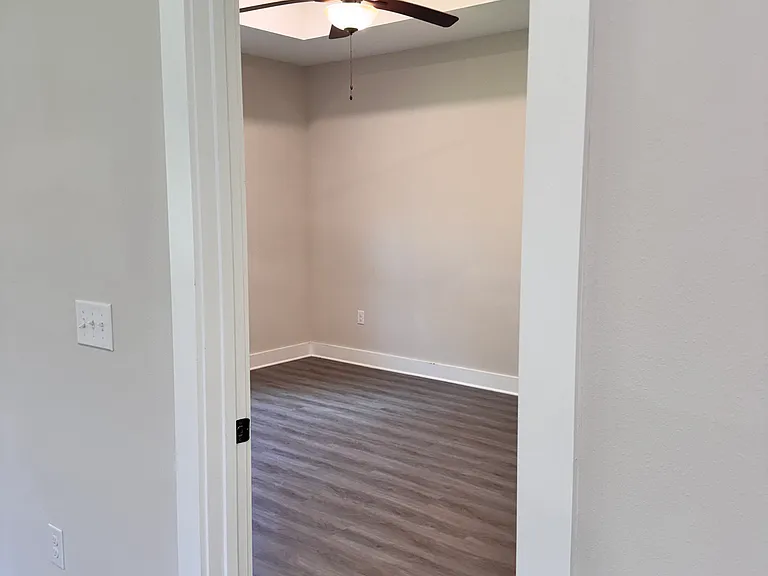 3011 N 33rd Ave — Photo 16
