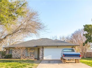 709 Judith St, Burleson, TX 76028