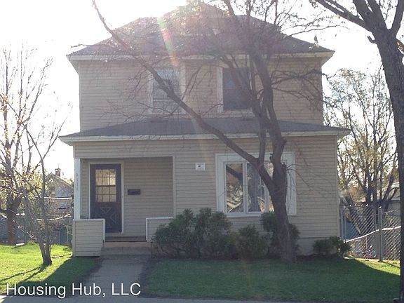 3rd image of 2114 Lyndale Ave N