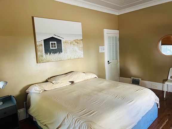 4th image of 22 Ringgold St #12