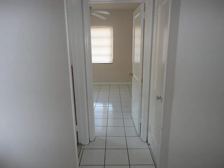 233 Phoenetia Ave #2 — Photo 9