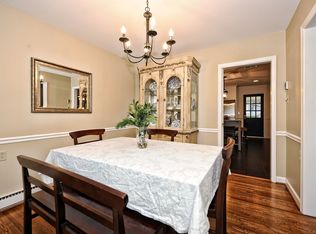 1040 Braeburn Rd, Charlotte, NC 28211