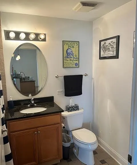500 N Damen Ave #205 — Photo 42