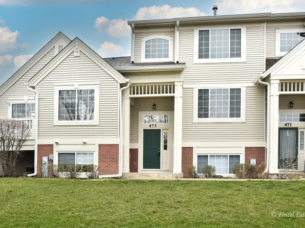 473 Cary Woods Cir, Cary, IL 60013