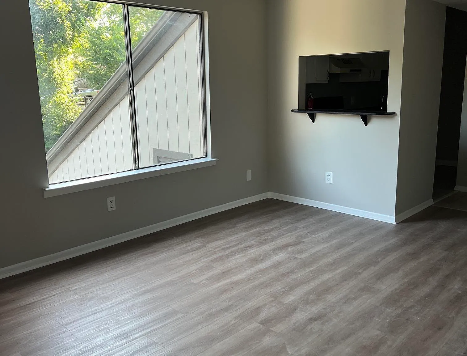1 bed, 1.0 bath, 640 sqft, $900 — Photo 1