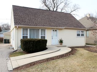326 Elm St, Glenview, IL