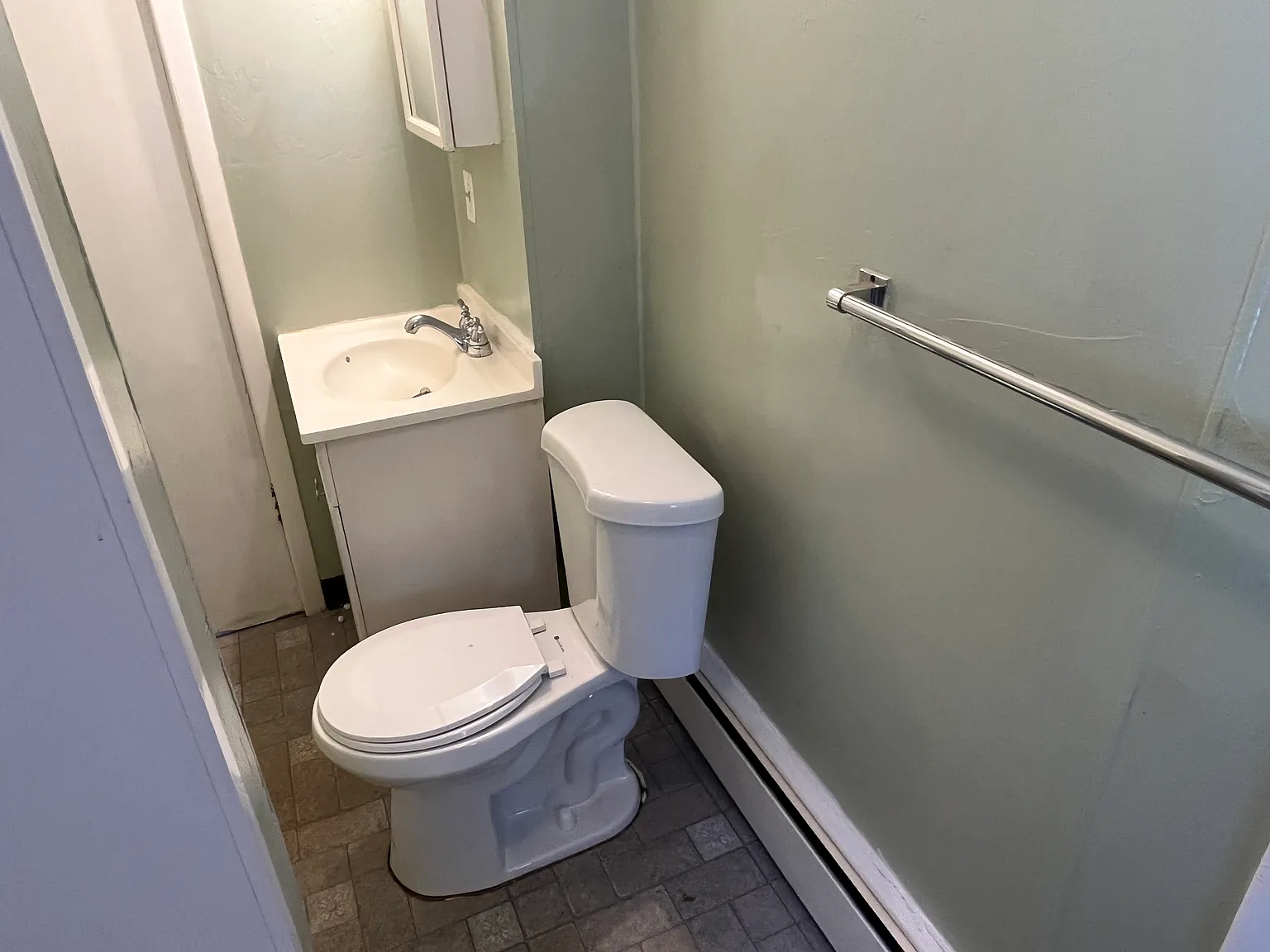 3 bed, 1150 sqft, $1,450 — Photo 4