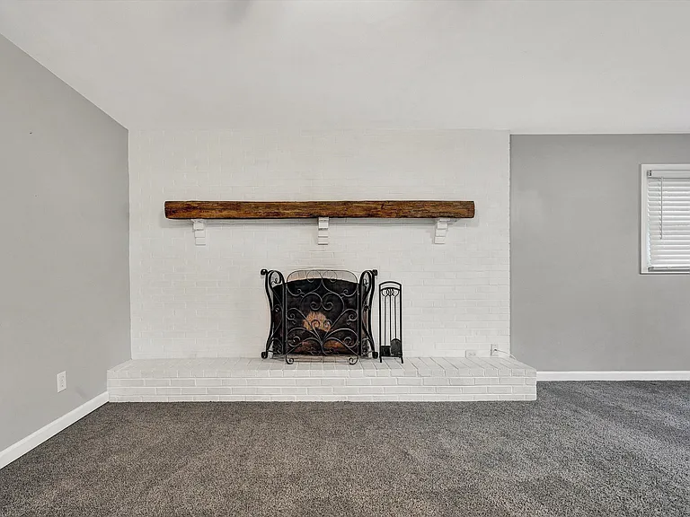 7507 Bent Mountain Rd — Photo 13