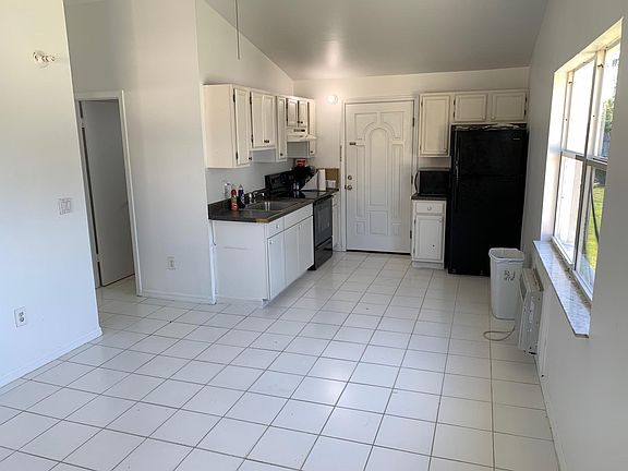 4th image of 655 96th Ave N Unit 1