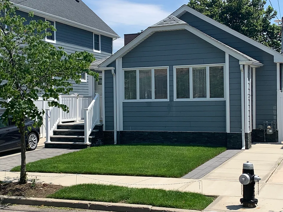 328 Beach 147 St