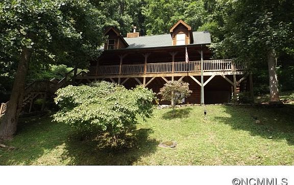 3rd image of 103 Lionheart Ln