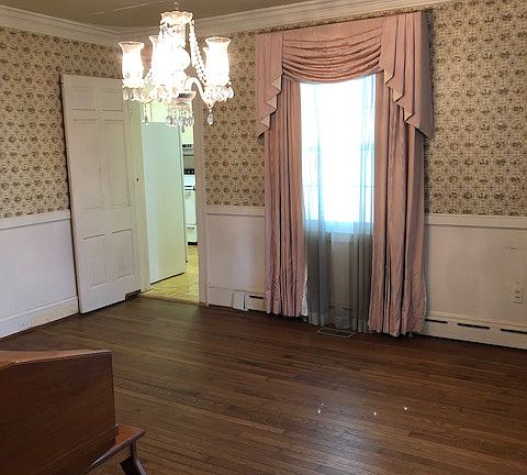 Dining room towards kitchen