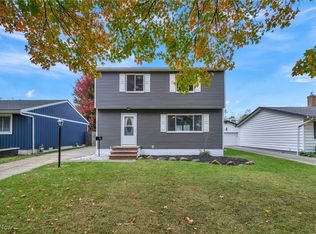 4342 Sky Lane Dr, Cleveland, OH 44109