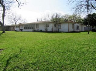 1523 W 4th St, Freeport, TX 77541